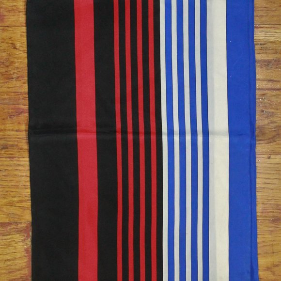 Vintage 80s YSL Shirt + (x2) Silk Scarfs - Picture 7 of 13